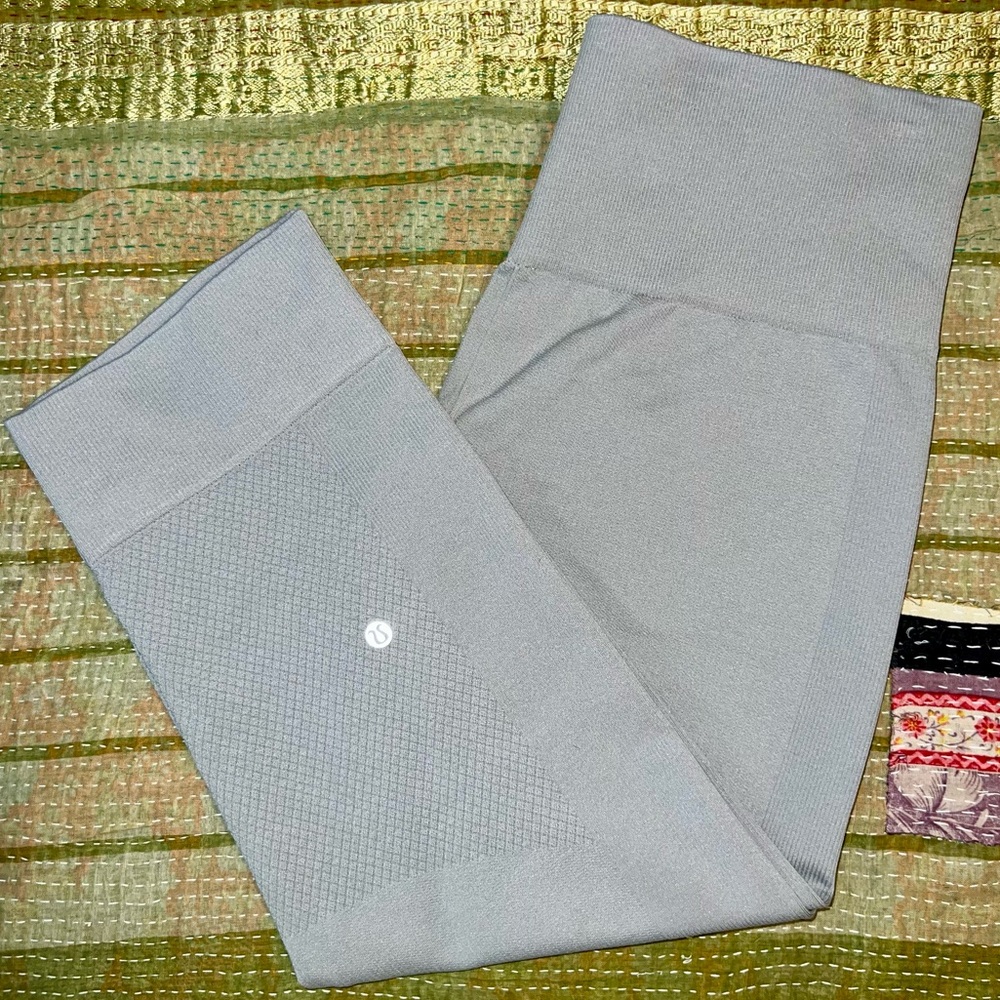 Lululemon Wunder Under seamless cropped leggings high rise